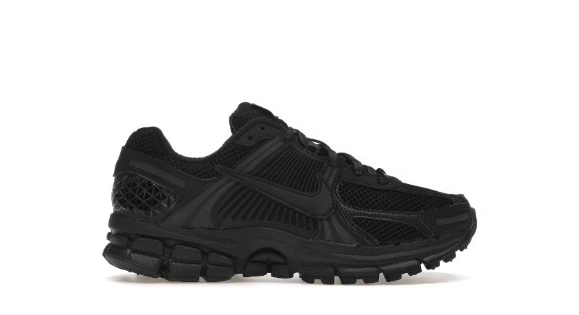 Nike Zoom Vomero 5 "Triple Black"